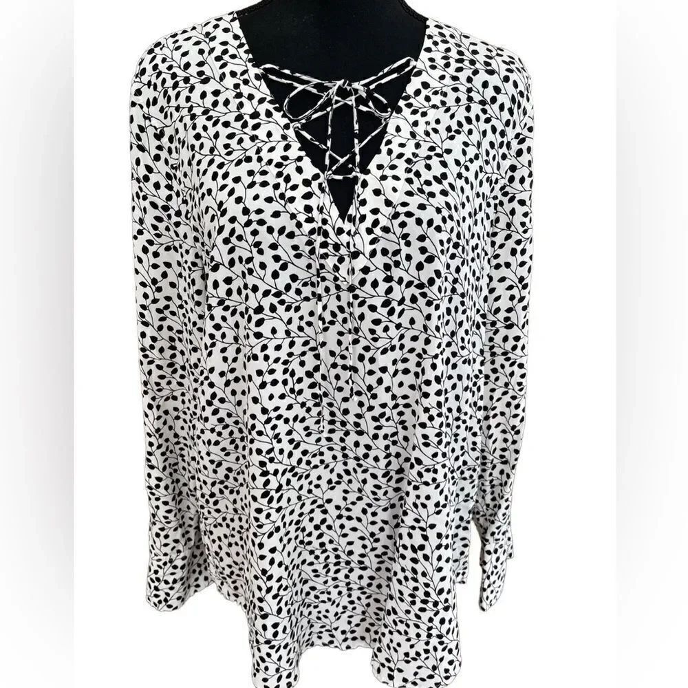 Equipment Femme 100% silk lace up front long sleeved white/black blouse size M